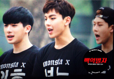 Shownu，本名孙轩宇，1992年6月18日出生于韩国，韩国男歌手，男子组合MONSTA X队长。#20150515 音乐银行饭拍#