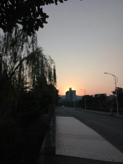 夕阳西下