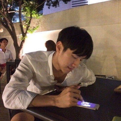 _SUNNY.TQ【男头】[高清精选][个性简约][清新日韩][欧美黑白][伤感意境][男生头像]禁二传