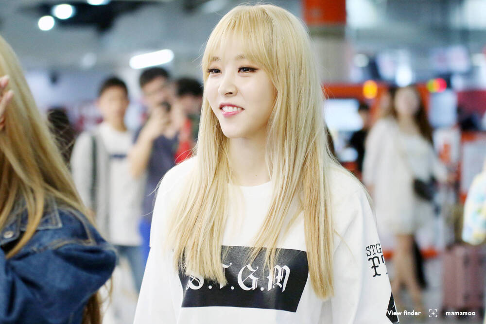 #MAMAMOO# #玟星# #文星伊# #MOONBYUL#
【160831 金浦机场出发6p】
图cr.viwfinder 4 mamamoo