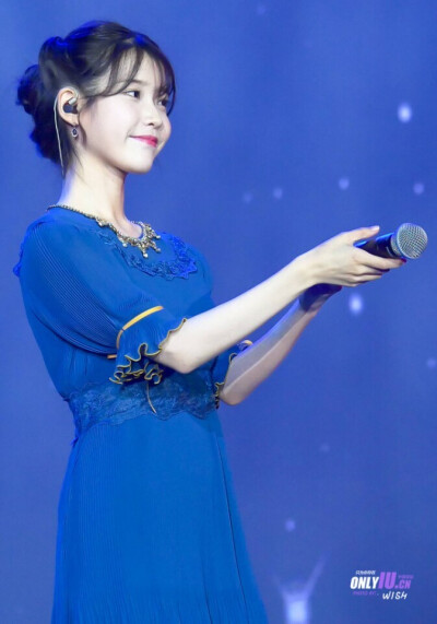 #韩国歌手演员# 国民妹妹 IU 李知恩 iu高清照片
