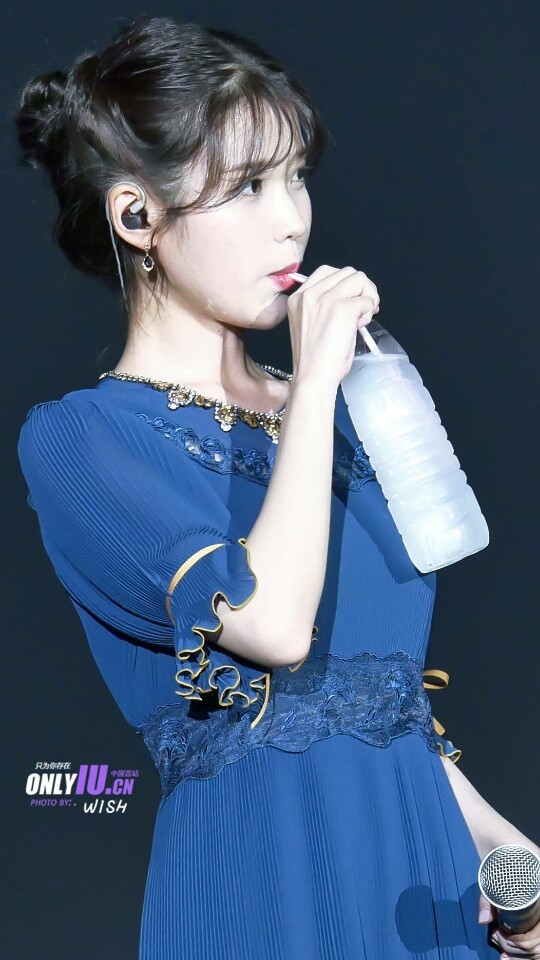 #韩国歌手演员# 国民妹妹 IU 李知恩 iu高清照片
