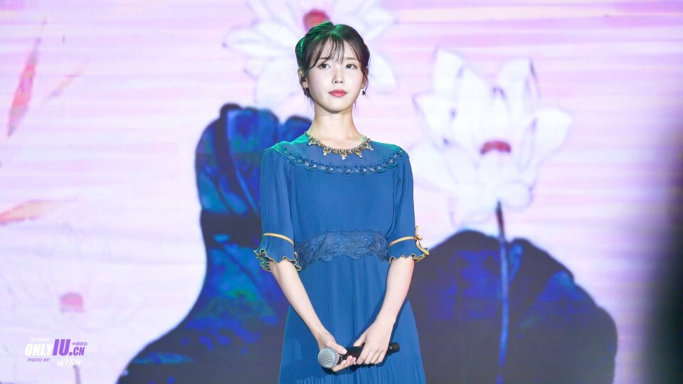 #韩国歌手演员# 国民妹妹 IU 李知恩 iu高清照片
