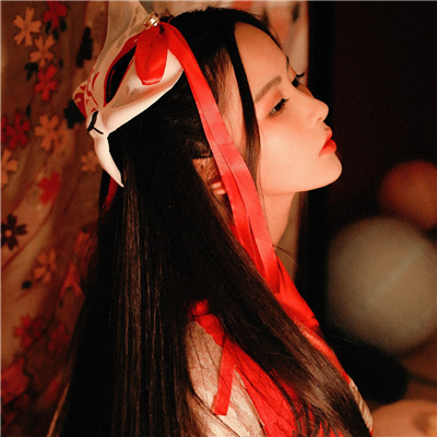 【头像】高清女头 男头 欧美 情侣 闺密头像清新 森系 韩系 可爱 搞怪 黑白 身体部位图 举牌 备忘录 随手点赞关注 【你是这世界写给我的情书】禁二传 谢谢！绯闻戏子 {木槿}