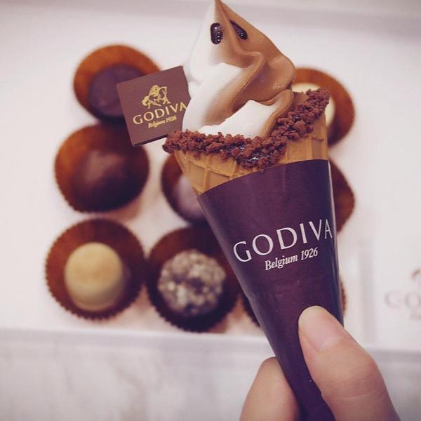 GODIVA家的巧克力甜筒
