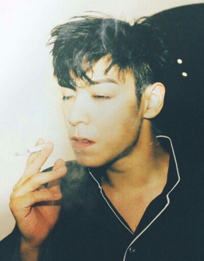 TOP BIGBANG DAZED KOREA 杂志内页 老烟鬼TOP 