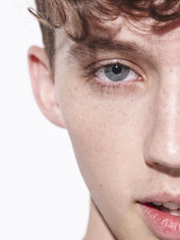 #Troye Sivan#