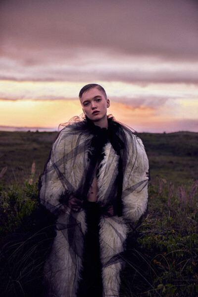 VOGUE CHINA SEPTEMBER 2016 : RUTH BELL & FREDERIKKE SOFIE BY RYAN MCGINLEY