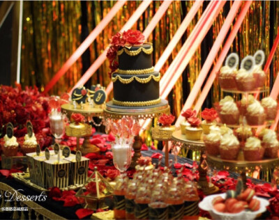 定制 上海同城 金红黑色婚礼杯子蛋糕 甜品桌结婚茶歇点心桌甜品台摆台