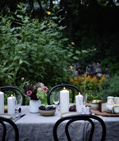 impressive table setting