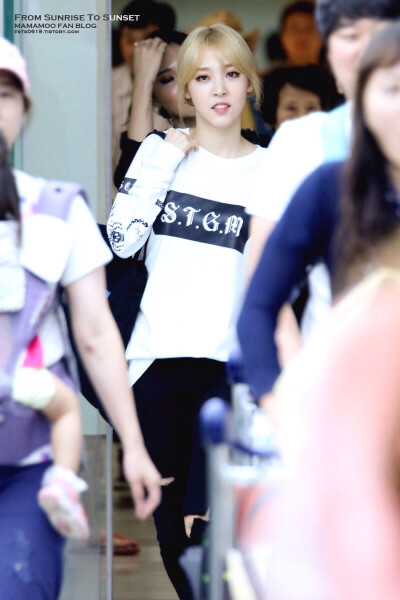 #MAMAMOO# #玟星# #文星伊# #MOONBYUL#
【160831 金浦机场到达9p】
cr.fsts0619