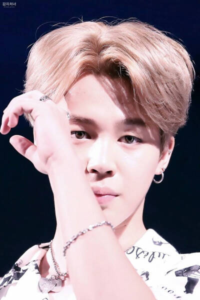 JIMIN(Park Ji Min)
#朴智旻#jinmin#
#花样年华youngforever#bts⭐ #bangtanboys
