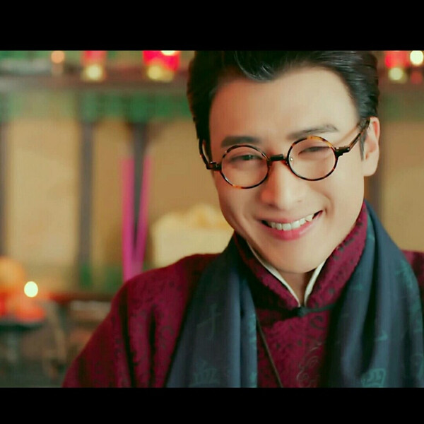 这个笑容秒杀我！好苏！好心悦！