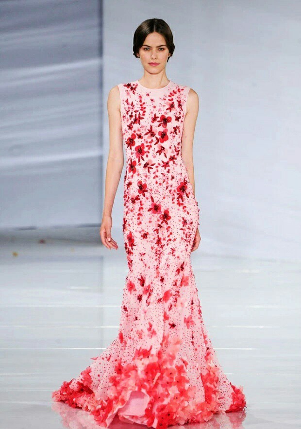 Georges Hobeika Haute Couture 2015全年SSFW 精致细腻的小花是全年服饰的特点 大气 高贵 典雅 小清新