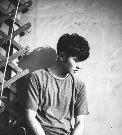 [情侣头像] [兄弟头像] [文艺男头] [韩系头像] [森系头像] [欧美头像] [小清新] [高清]