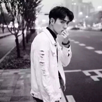 [情侣头像] [兄弟头像] [文艺男头] [韩系头像] [森系头像] [欧美头像] [小清新] [高清]