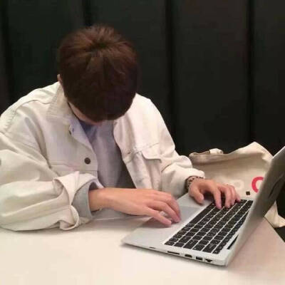 [情侣头像] [兄弟头像] [文艺男头] [韩系头像] [森系头像] [欧美头像] [小清新] [高清]