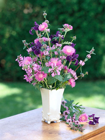 Make your bouquet taller than its container by about one and a half times. Also, make the width balance the height.