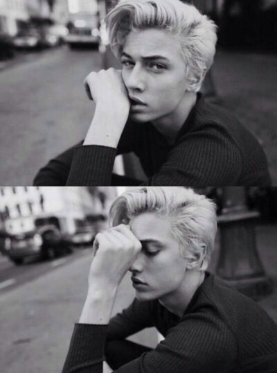 lucky blue smith