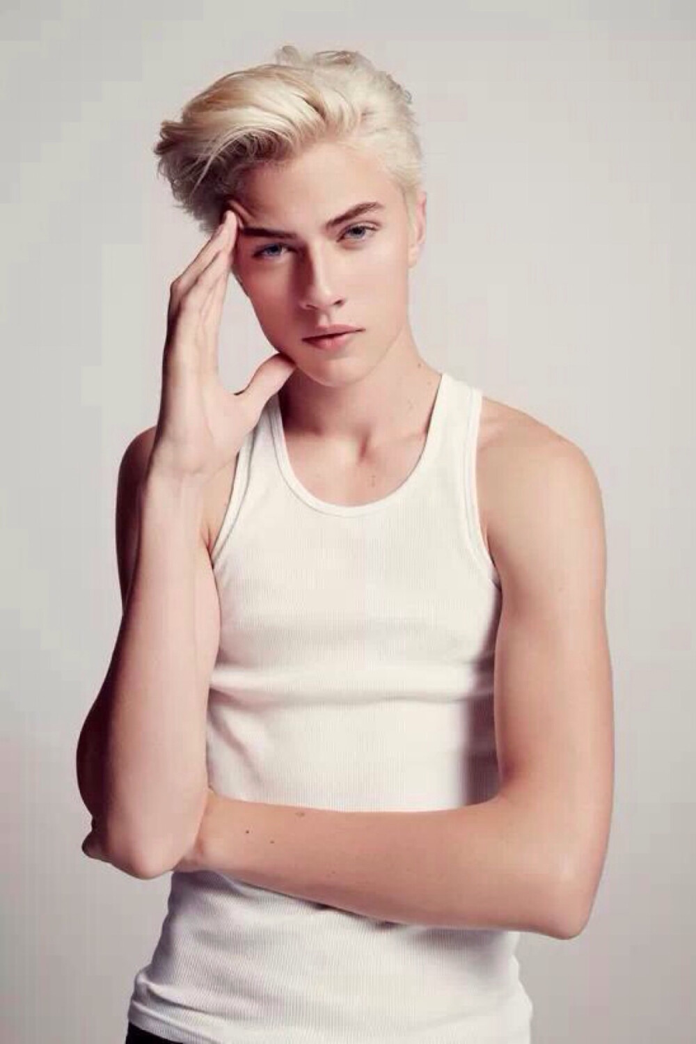 lucky blue smith