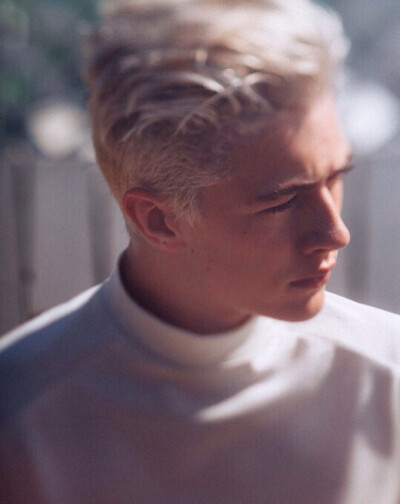 lucky blue smith