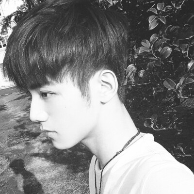 [情侣头像] [兄弟头像] [文艺男头] [韩系头像] [森系头像] [欧美头像] [小清新] [高清]