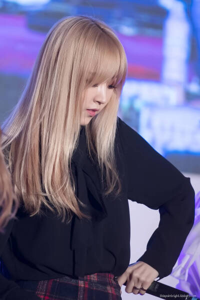 #MAMAMOO# #玟星# #文星伊# #MOONBYUL#
【160903 Hemaru Valley开业祝祭9p】
我的天 你这颗致命的盐星[崩溃]
图cr:thispointright