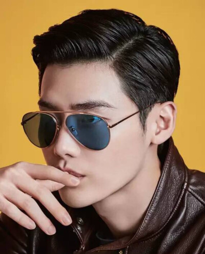 W - Two Worlds 两个世界
MBC 20th July - 14th Sep 2016
Lee Jong Suk 李钟硕
