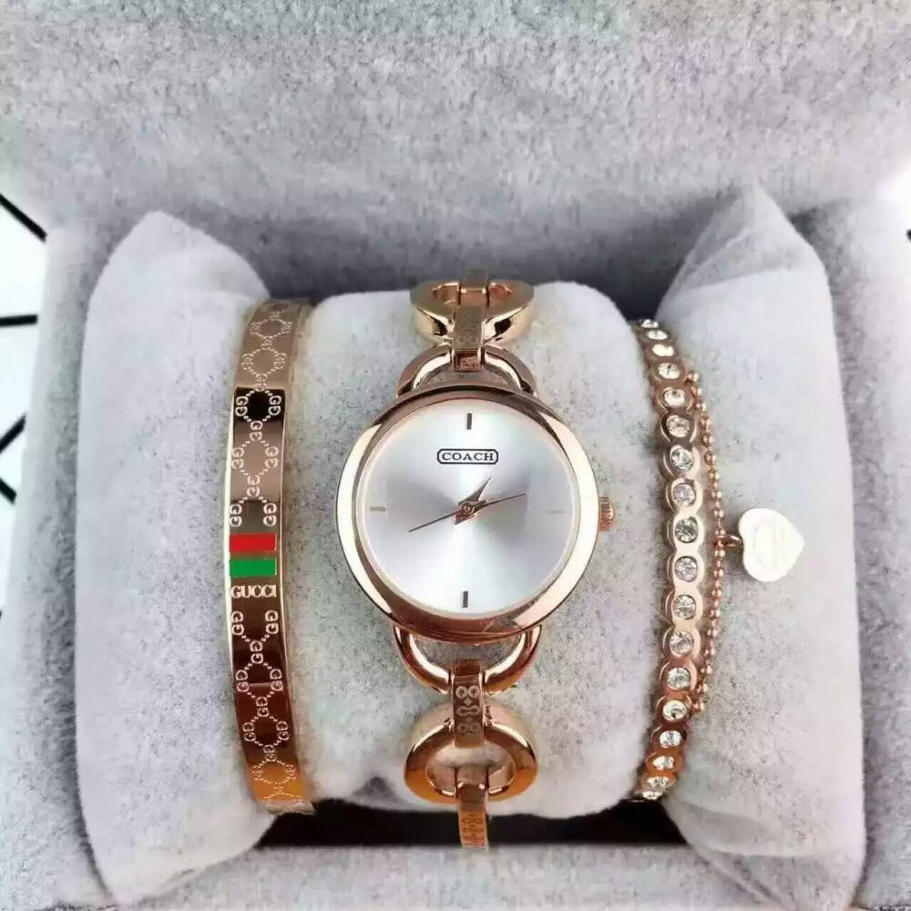 06179蔻驰coach 1941手镯款,进口石英机芯,尺寸27mm ,小巧玲珑,以内