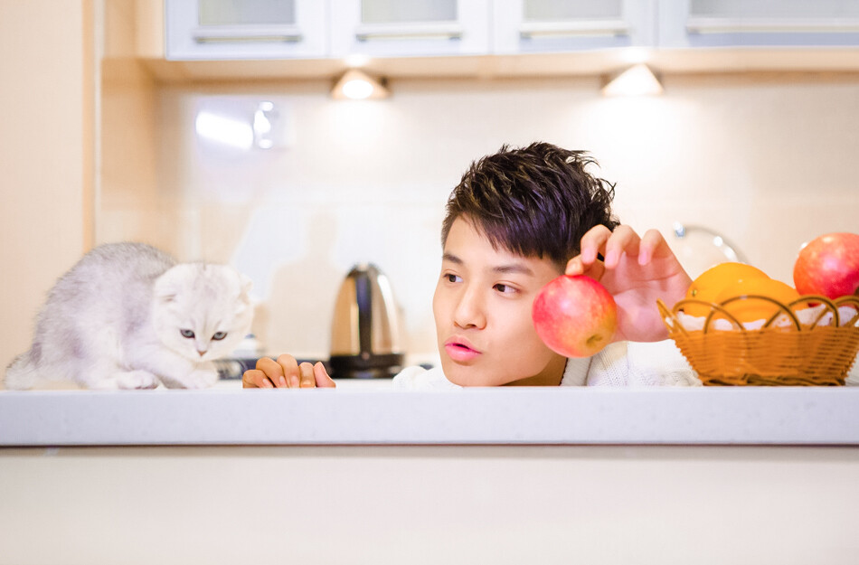 美人鲜活 郑业成