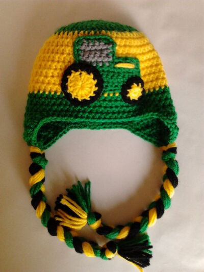 jamaica colored hat for boys with tractor, Crochet boys hat with ear flaps and crochet auto: