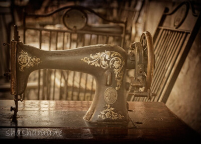 The Singer. Sewing machine 