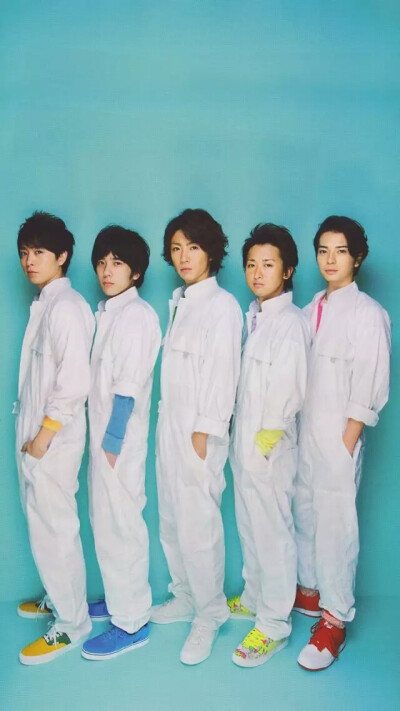 Arashi 我擔盛世美顏 17週年おめでとう！誓えるよこの愛を100年先も 笑顔が咲いてますように ずっとずっと心にあるんだ だからこそ伝えてみたいんだ ありがとう これからもありがとう 5人でいる ずっといる