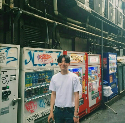 男头像
气质 韩日系 意境 全身图
by图姨