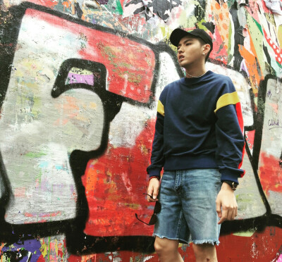 男头像
气质 韩日系 意境 全身图
by图姨