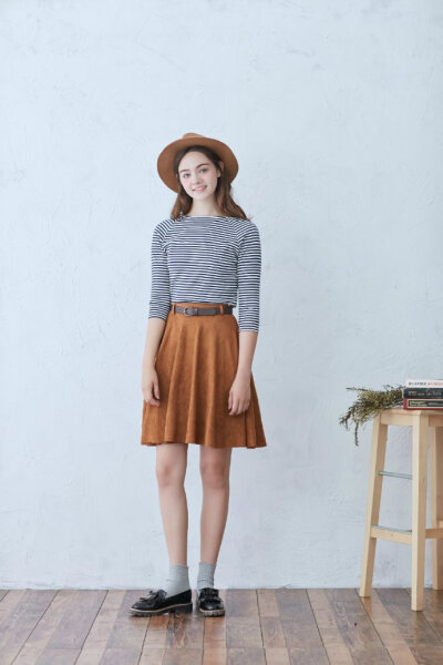 #来福士earth店5周年庆# 9月8日19：00-21：00，earth联合两位充满爱心、热心公益的日系穿搭达人@洛萁 和@吃奶酪 在来福士中庭【LOVE earth LOVE animal】现场直播，带你了解仿麂皮绒的流行与优点，教你玩转环保皮草…