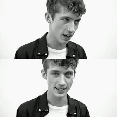 #TroyeSivan# 戳爷
请守护住他的笑容❤