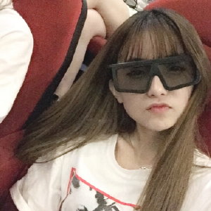 雷一萌 去看电影啦