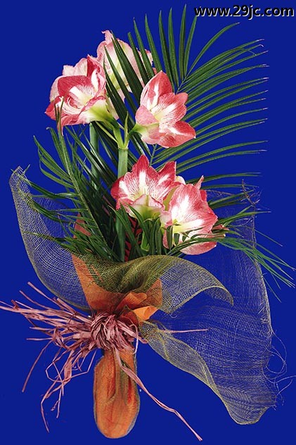 绿叶配鲜花 非常好看的鲜花束造型设计 插花技术观赏_29教程网论坛