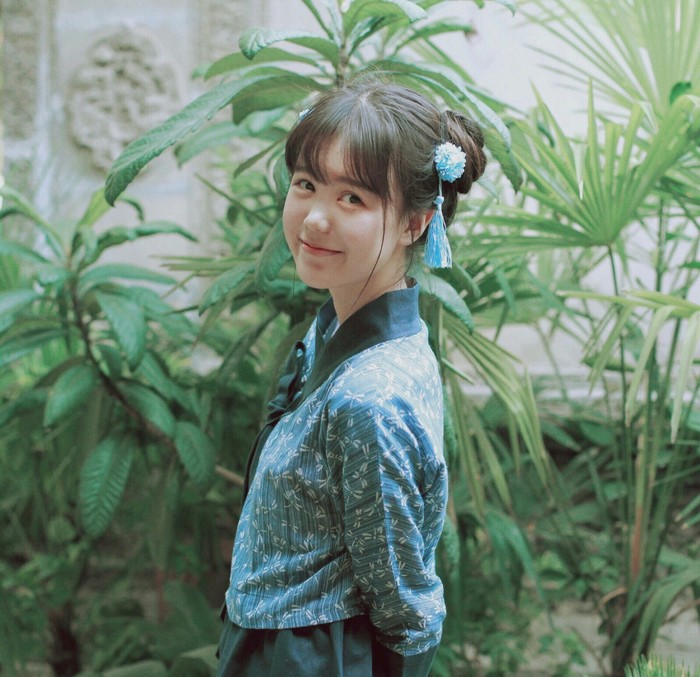 “ 白衣少年 ”