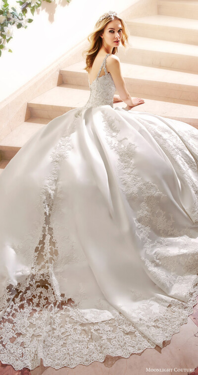 一定要找到，那个能让你的心静下来的人，从此不再剑拔弩张、左右奔突；
也一定要找到，那个能让你的心精进起来的人，从此万水千山、世世生生。