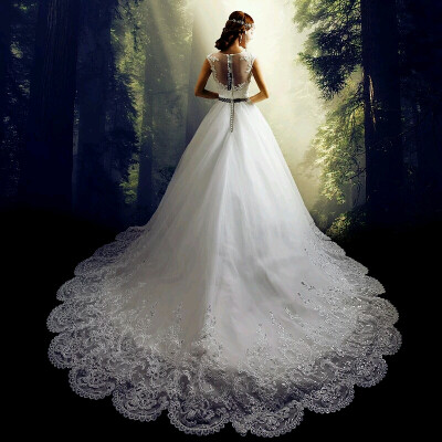 一定要找到，那个能让你的心静下来的人，从此不再剑拔弩张、左右奔突；
也一定要找到，那个能让你的心精进起来的人，从此万水千山、世世生生。