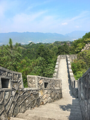 恩施土司城 城墙有几分长城的味道