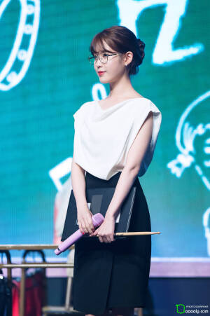 #IU##李知恩#转自微博   侵删