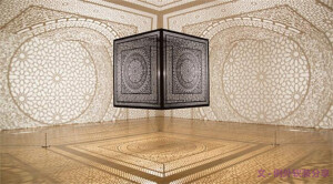 　　生活中的光影其实是很有魅力的，生活中运用也多。如：摄影用的灯光、室内设计中的射灯、孔灯等。在家居设计中，灯光设计往往是决定最终效果的关键。除了最基础的照明外，添加一些不一样的灯，所呈现的效果将超乎你想象。想要打造个性的家，就自己动手吧！