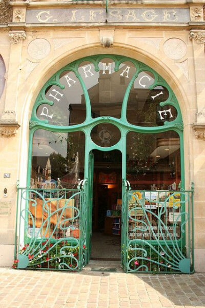 Art nouveau pharmacy: