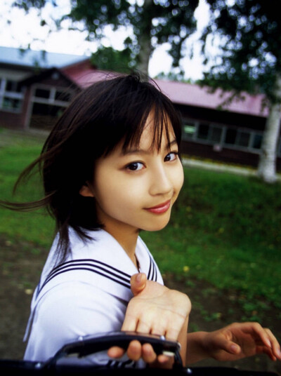 刚认识,还不熟……