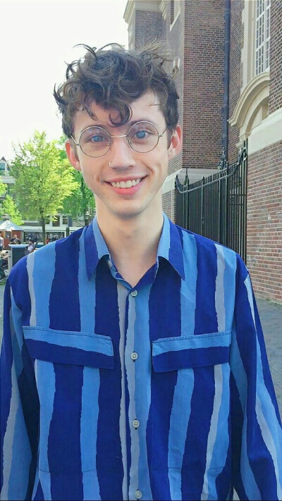 #Troye Sivan# 戳爷
戳鹅壁纸
Word妈这张太可爱