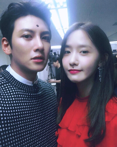 林允儿YoonA池昌旭 TheK2