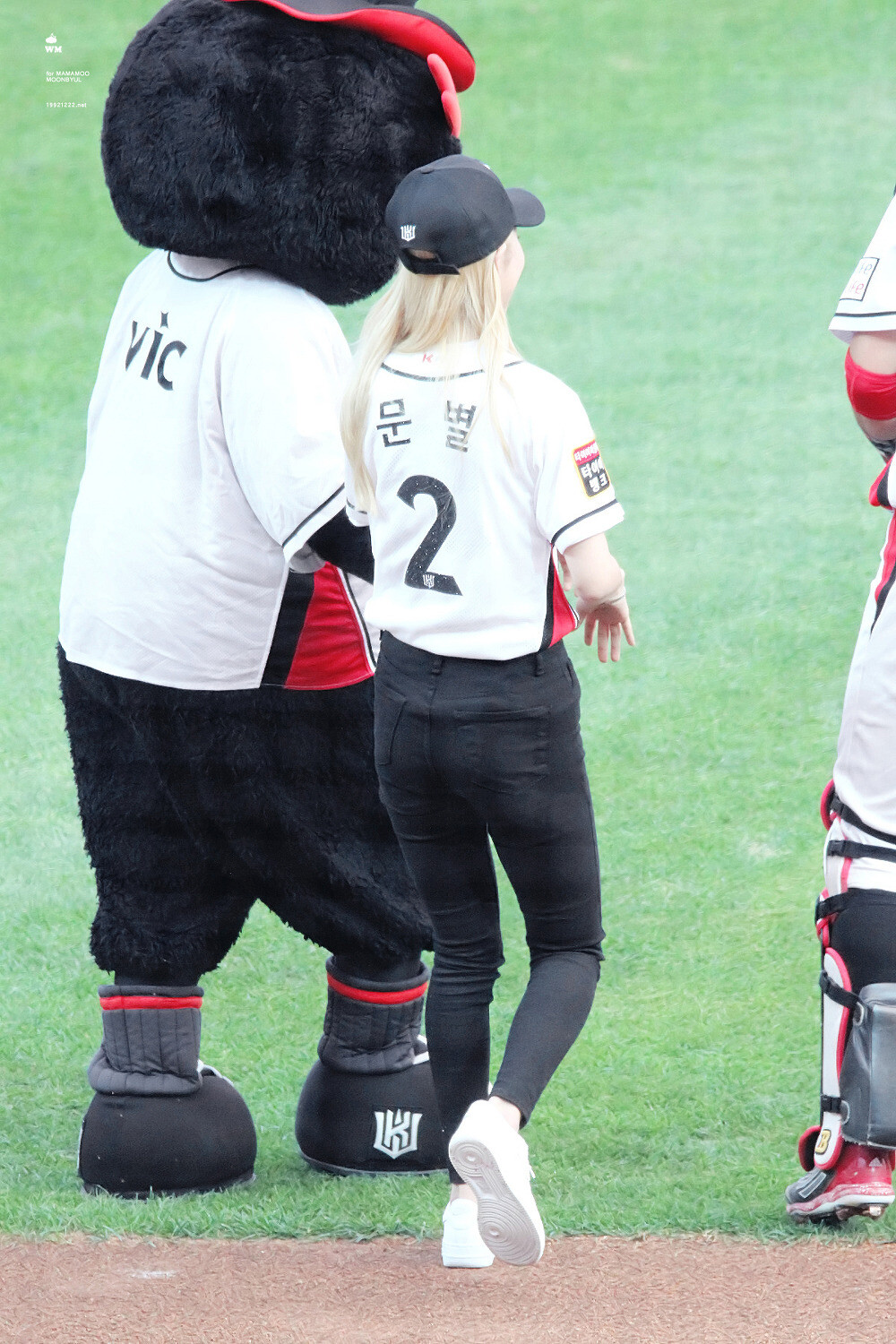 #MAMAMOO# #玟星# #文星伊# #MOONBYUL#
【160910 韩国职棒联赛 开场实图9p】
白白嫩嫩的挥杆少年
cr.19921222.net